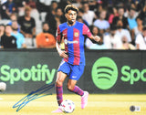 Lamine Yamal Autographed 11x14 FC Barcelona Close Up Photo -Beckett W Hologram