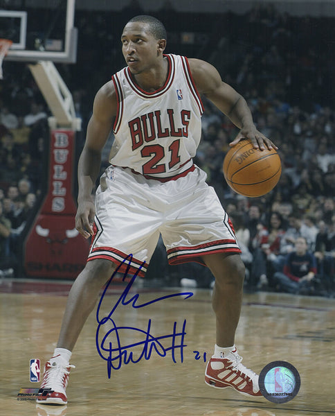Chris Duhon Signed Bulls White Jersey Dribbling 8x10 Photo - (SCHWARTZ COA)