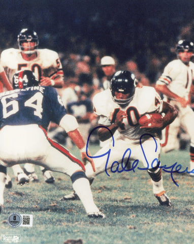 Gale Sayers Autographed Signed 8x10 Photo Chicago Bears Beckett BAS QR #BS12822