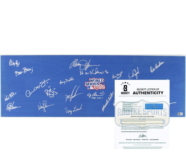 1986 NY Mets Team Signed Blue Board/1986 WS Patch-Darryl Strawberry/Dwight Goode