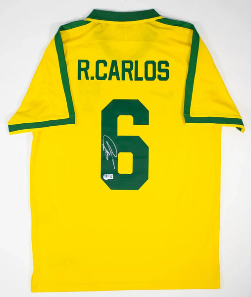 Roberto Carlos Signed Brazil Ntl. Team Jersey (Beckett) 2002 World Cup Champion