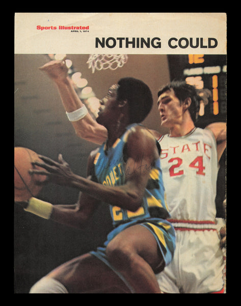 Lloyd Walton Autographed Signed 8x11 Magazine Photo Marquette SKU #238049