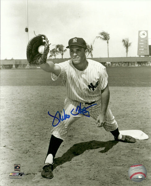 New York Yankees MIKE HEGAN (d) Signed 8x10 Photo #1 AUTO - - Pilots Brewers