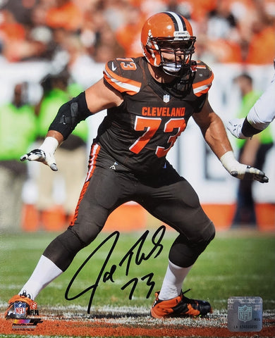 Cleveland Browns Hall of Famer JOE THOMAS Signed 8X10 Photo #5 AUTO - WI Badgers