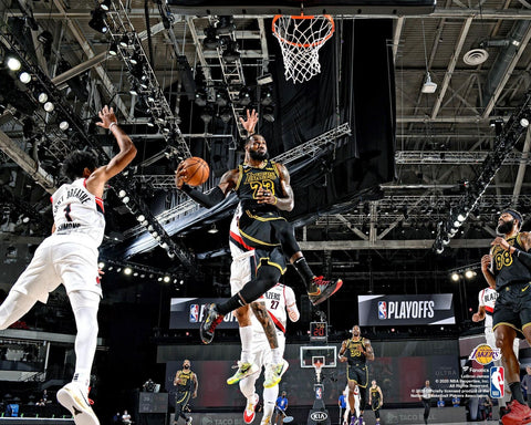 LeBron James Lakers UnSignd 2020 NBA Playoff Reverse Lay Up On 8/24/20 Photo
