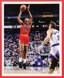 Bill Cartwright Signed Chicago Bulls Framed Jersey (TriStar) 3xNBA Champ/ Center