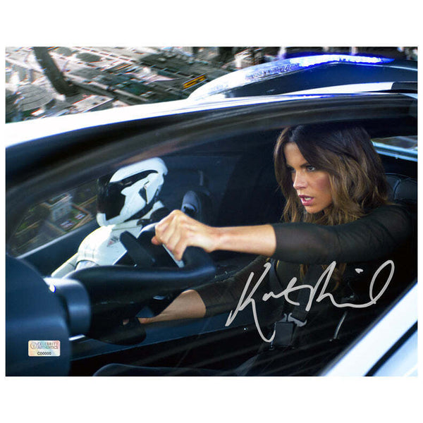 Kate Beckinsale Autographed Total Recall 8x10 Action Photo
