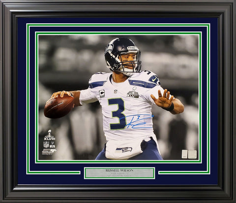 RUSSELL WILSON AUTOGRAPHED FRAMED 16X20 PHOTO SEAHAWKS SUPER BOWL RW 200376