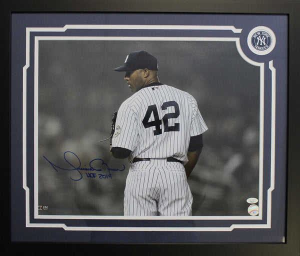 Mariano Rivera Autographed New York Yankees Framed 16x20 Photo JSA 38843