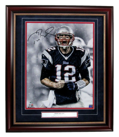 Tom Brady Autographed 16x20 Photo New England Patriots Framed Fanatics 177226