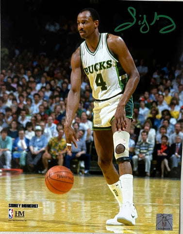MIlw. Bucks SIDNEY MONCRIEF Signed 8x10 Photo #3 AUTO - Hall of Fame - 5 x AS