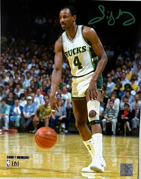 MIlw. Bucks SIDNEY MONCRIEF Signed 8x10 Photo #3 AUTO - Hall of Fame - 5 x AS
