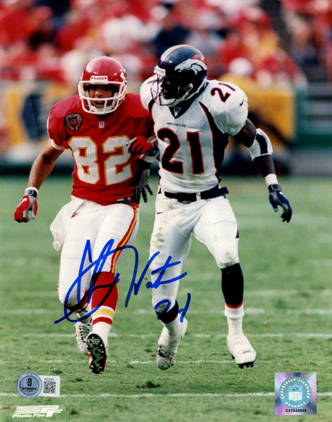 Chris Watson Autographed/Signed Denver Broncos 8x10 Photo Beckett 57619
