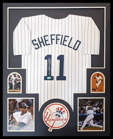 FRAMED N.Y. YANKEES GARY SHEFFIELD AUTOGRAPHED SIGNED JERSEY BECKETT HOLO
