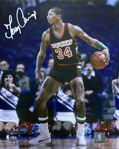 TERRY CUMMINGS Signed 8x10 Photo #2 - Milwaukee Bucks NBA - AUTO