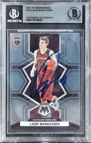 Cavaliers Lauri Markkanen Signed 2021 Panini Mosaic #142 Card BAS Slabbed