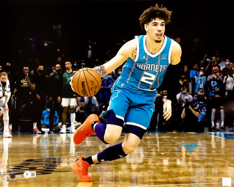 LAMELO BALL AUTOGRAPHED 16X20 PHOTO CHARLOTTE HORNETS BECKETT BAS STOCK #212974