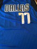 Luka Doncic Autographed Royal Blue Dallas Mavericks Jersey PSA/DNA