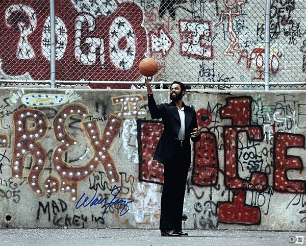 Walt Frazier Autographed/Signed New York Knicks 16x20 Photo Beckett 42828