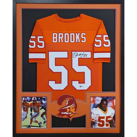 Derrick Brooks Autographed Signed Framed TB Tampa Bay Buccaneers Jersey BECKETT