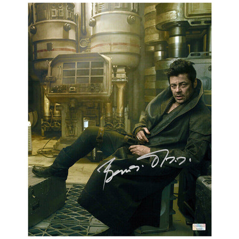 Benicio Del Toro Autographed 2017 Star Wars: The Last Jedi DJ 11x14 Photo
