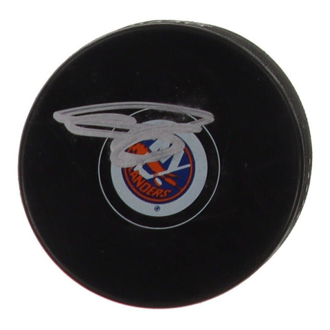 Anders Lee Signed New York Islander Logo Puck (JSA COA) Veteran N.Y. Left Winger