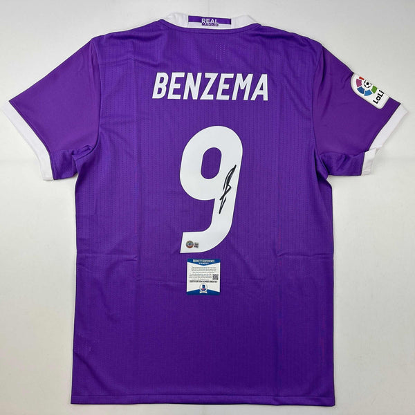 Autographed/Signed Karim Benzema Real Madrid 2016-17 Purple Jersey Beckett COA