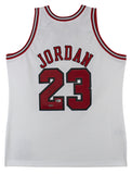 Bulls Michael Jordan Signed White 1997-98 M&N HWC Authentic Jersey BAS #AD04302