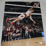 SAM DEKKER SIGNED AUTOGRAPHED WISCONSIN BADGERS 16x20 DUNK PHOTO JSA