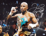 FLOYD MAYWEATHER JR. AUTOGRAPHED FRAMED 16X20 PHOTO BECKETT BAS STOCK #209372