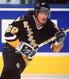 Jaromir Jagr Signed Penguins Jersey (Beckett) Pittsburgh 2xStanley Cup Champion