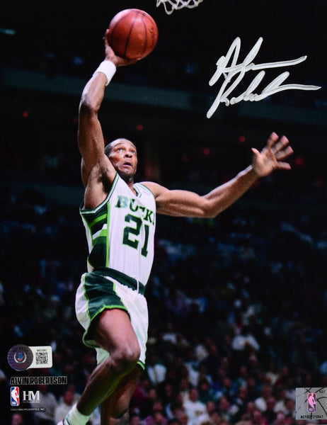 Alvin Robertson Autographed Milwaukee Bucks 8x10 Dunk Photo - Beckett W Hologram
