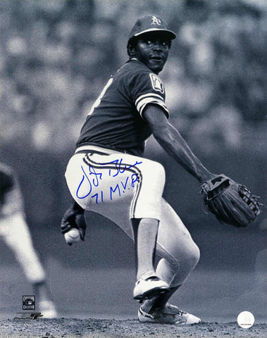 Vida Blue Signed A's B&W Pitching Action 16x20 Photo w/71 MVP - (SCHWARTZ COA)