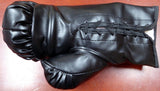 FLOYD MAYWEATHER JR. AUTOGRAPHED BLACK EVERLAST BOXING GLOVE LH BECKETT 121798
