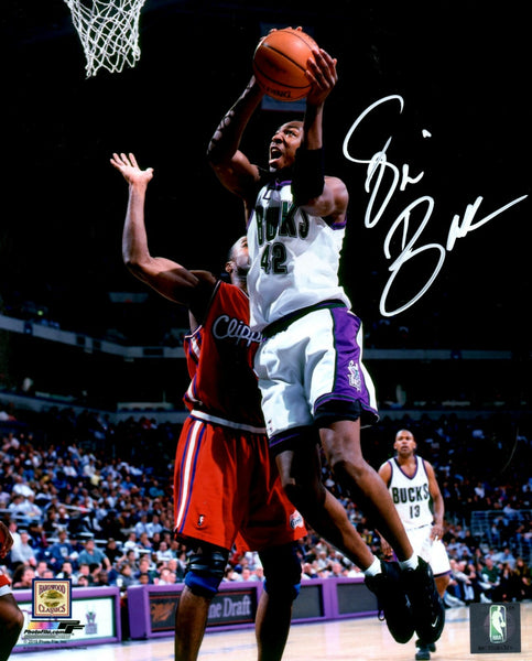 Milw Bucks VIN BAKER #42 Signed 16x20 Photo #1 AUTO - 4 x All Star 1st Rnd Pick
