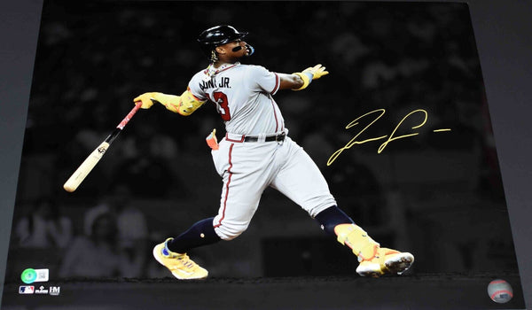 RONALD ACUNA JR AUTOGRAPHED SIGNED ATLANTA BRAVES 16x20 SPOTLIGHT PHOTO BECKETT
