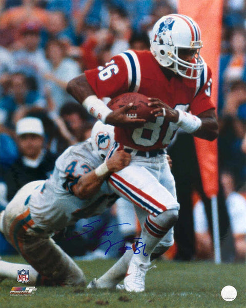 Stanley Morgan Signed Patriots Red Jersey Action 16x20 Photo - (SCHWARTZ COA)