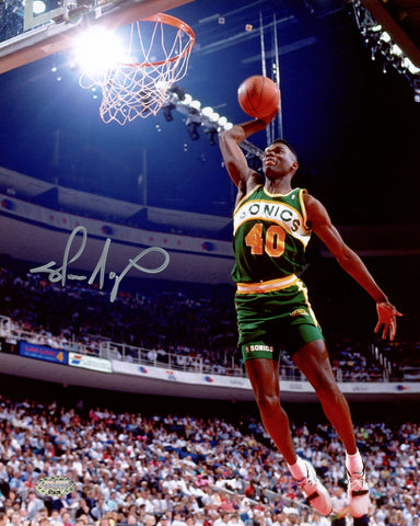 SHAWN KEMP AUTOGRAPHED 8X10 PHOTO SEATTLE SUPERSONICS SLAM DUNK MCS HOLO 202438