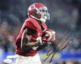 Calvin Ridley Signed Alabama Crimson Tide Unframed 8x10 Photo - Red Jersey Catch