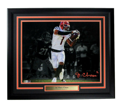 Ja'Marr Chase Cincinnati Bengals Signed/Auto 16x20 Photo Framed Beckett 166312