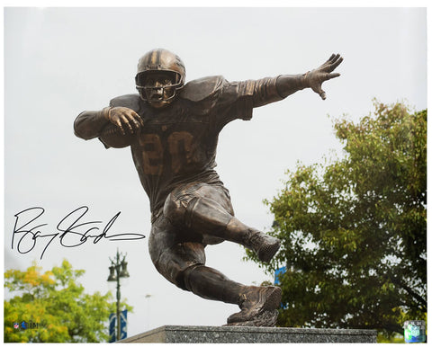 Barry Sanders Signed Lions Barry Sanders Statue Close Up 16x20 Photo - (SS COA)