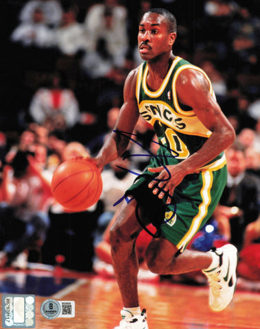 Gary Payton Autographed 8x10 Photo Seattle Supersonics Beckett BAS QR #BS36809
