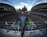 Walter Jones Autographed 8x10 Photo Seattle Seahawks "HOF 14" MCS Holo #63288