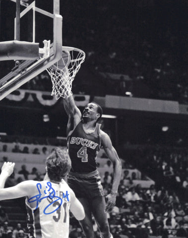 Sidney Moncrief Autographed Signed 8x10 Photo Milwaukee Bucks SKU #245637