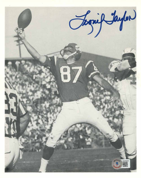 Lionel Taylor Autographed Denver Broncos 8x10 Photo Beckett 51117