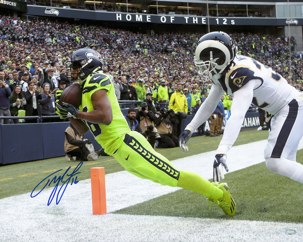 TYLER LOCKETT AUTOGRAPHED 16X20 PHOTO SEAHAWKS TOE TAP TOUCHDOWN MCS 222051