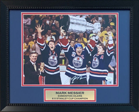 Mark Messier Autographed Edmonton Oilers Signed Hockey 11x14 Framed Photo JSA