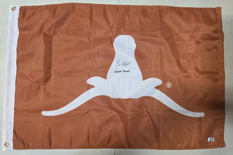 BAKER MAYFIELD (OKLAHOMA SOONERS) SIGNED TEXAS LONGHORNS "HORNS DOWN" FLAG BAS