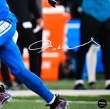 Jameson Williams Autographed Detroit Lions 16x20 Running Photo-Beckett W Holo