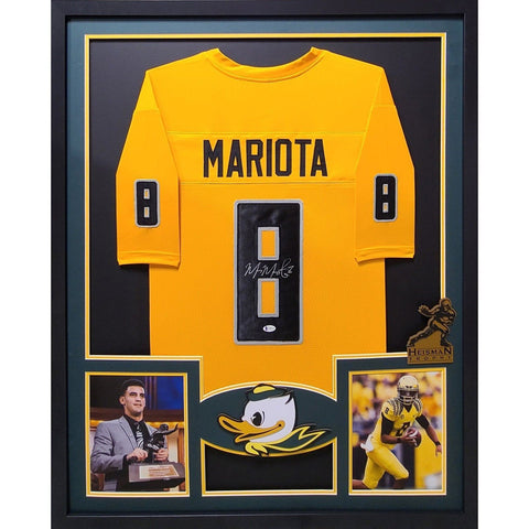 Marcus Mariotta Autographed Signed Framed Oregon Ducks Heisman Jersey BECKETT